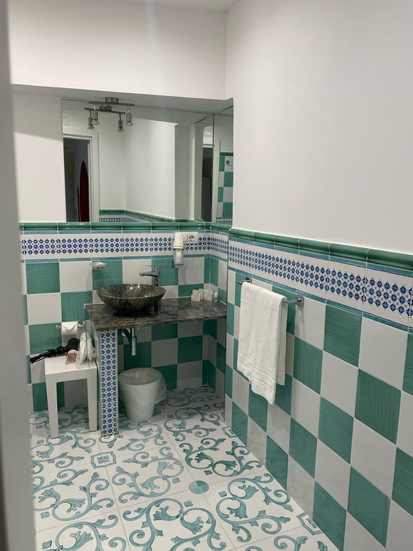 Bonadies Hotel