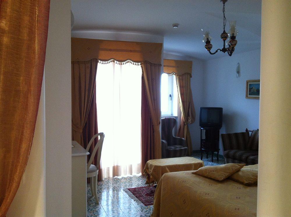 Bonadies Hotel 4*